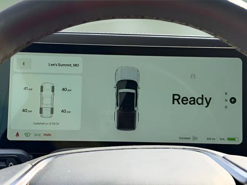 Used 2022 Rivian R1T Adventure image 14