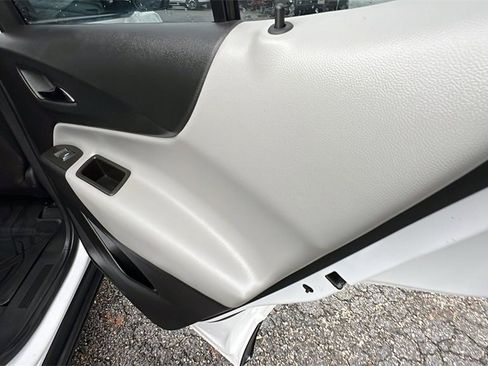 Certified 2023 Chevrolet Equinox LS image 17