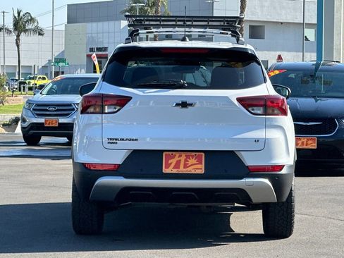 Used 2021 Chevrolet TrailBlazer LT w/ Convenience Package AWD/4WD image 4