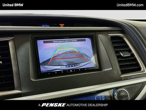 Used 2018 Toyota Highlander XLE w/ Protection Package #3 AWD/4WD image 9