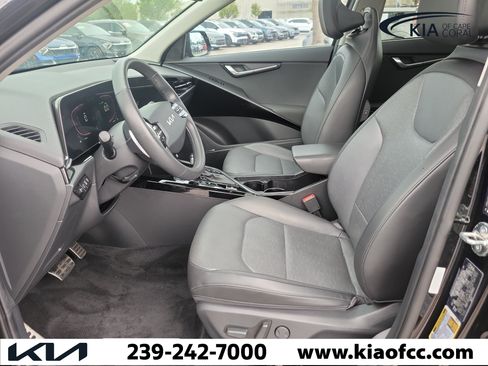 Certified 2023 Kia Niro SX Touring FWD image 20