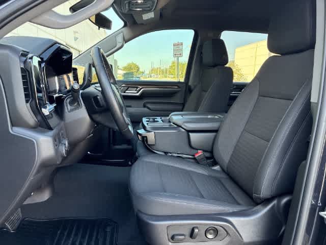 Used 2024 Chevrolet Silverado 1500 LT RWD image 17