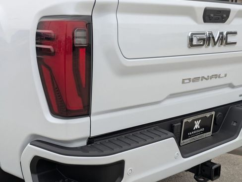 New 2026 GMC Sierra 2500 Denali Ultimate image 8