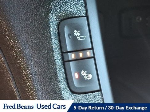 Used 2018 GMC Acadia SLT AWD/4WD image 32