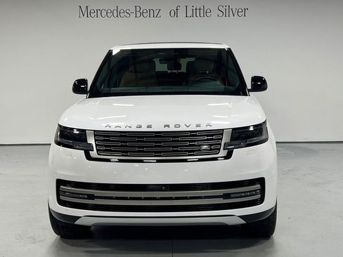 Used 2024 Land Rover Range Rover Long Wheelbase SE image 9