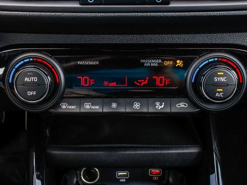 Used 2023 Kia Forte GT-Line w/ GT-Line Technology Package image 23