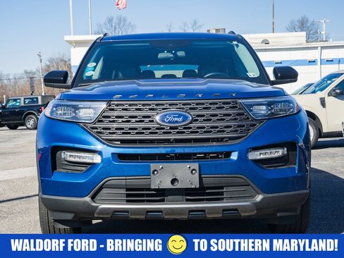 Used 2022 Ford Explorer XLT w/ Equipment Group 202A image 2