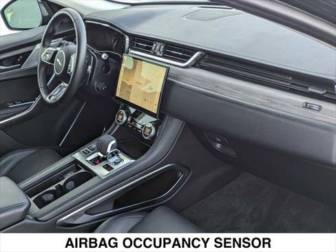 Used 2023 Jaguar F-PACE S image 33