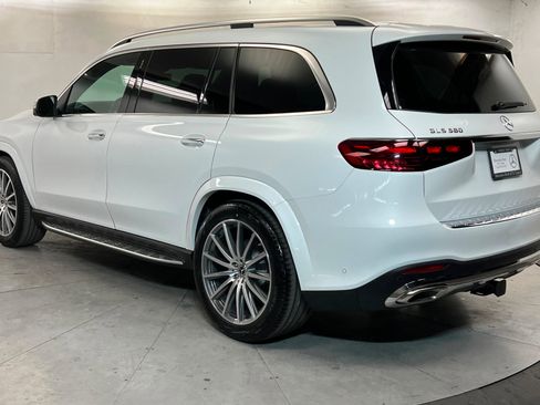 New 2026 Mercedes-Benz GLS 580 4MATIC image 3