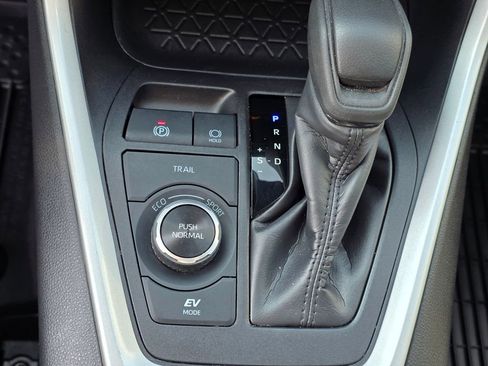 Used 2024 Toyota RAV4 XLE w/ Convenience Package AWD/4WD image 26