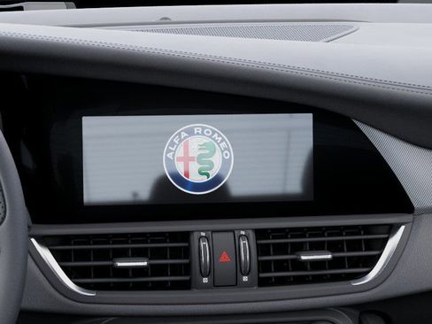 New 2025 Alfa Romeo Giulia image 18