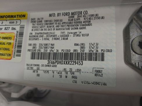 Used 2019 Ford Fusion SE FWD image 33