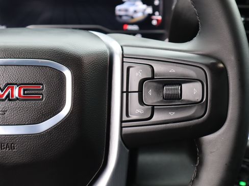 Used 2025 GMC Sierra 1500 Elevation image 23