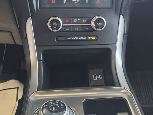 Used 2022 Ford Edge SEL w/ Convenience Package image 19