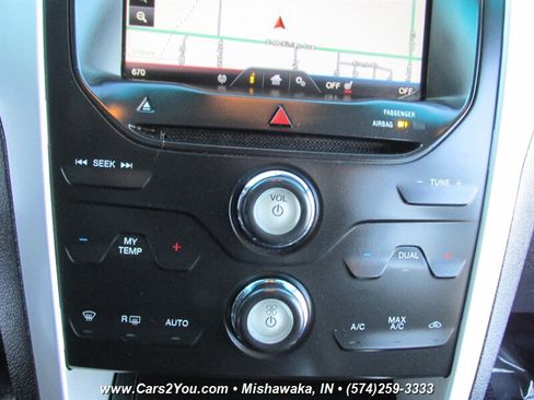 Used 2014 Ford Explorer XLT w/ Equipment Group 202A AWD/4WD image 30