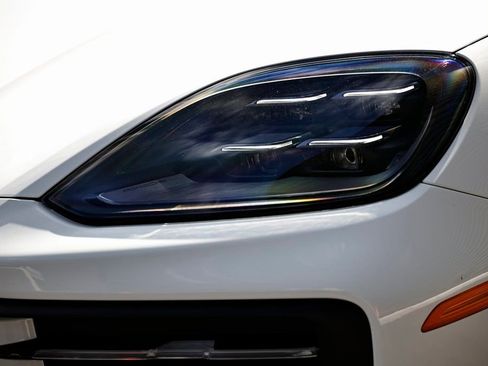 Certified 2026 Porsche Cayenne E-Hybrid image 11