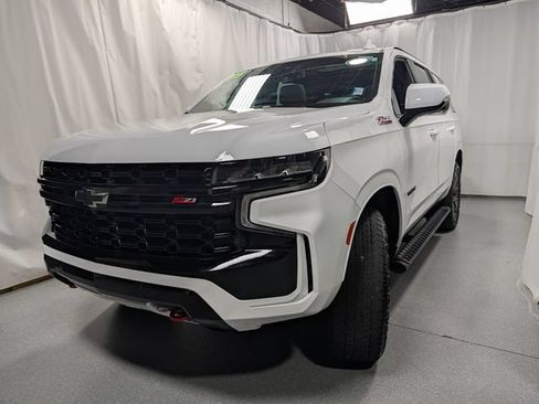 Used 2023 Chevrolet Tahoe Z71 w/ Luxury Package AWD/4WD image 8
