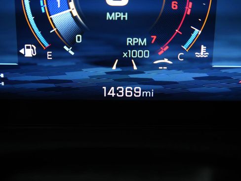 Used 2025 Chevrolet Traverse LT w/ Sun and Wheel Package AWD/4WD image 27