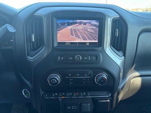 Used 2022 Chevrolet Silverado 1500 Custom image 18