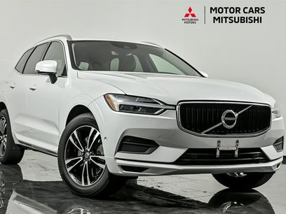 Used 2019 Volvo XC60 T6 Momentum w/ Multimedia Package