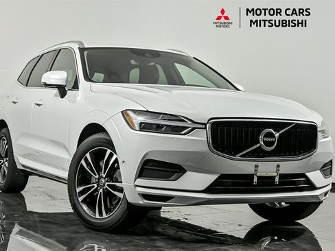 Used 2019 Volvo XC60 T6 Momentum w/ Multimedia Package AWD/4WD image 1