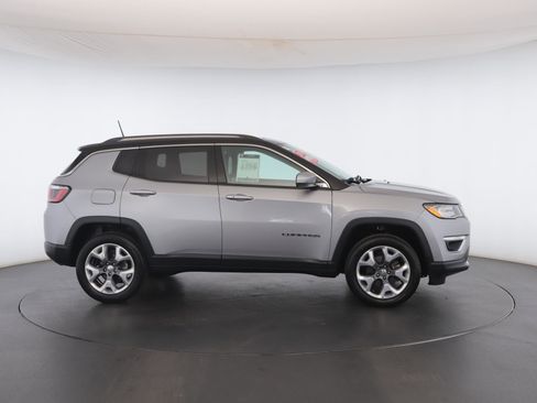 Certified 2019 Jeep Compass Limited w/ Safety & Security Group image 30