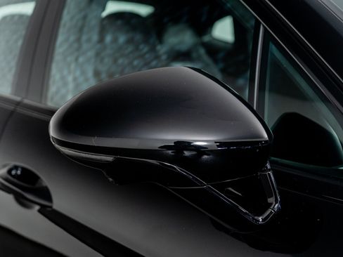 Used 2025 Porsche Panamera 4 image 25