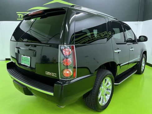 Used 2010 GMC Yukon Denali AWD/4WD image 10