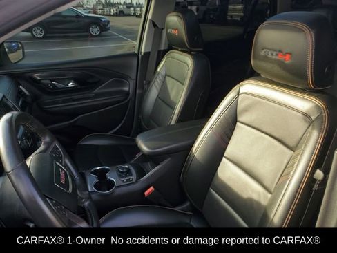Used 2022 GMC Terrain AT4 image 6