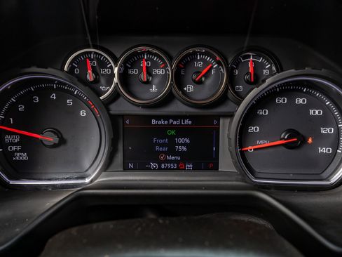 Used 2021 Chevrolet Suburban LT AWD/4WD image 16