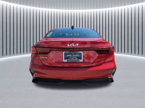 Used 2024 Kia Forte LXS w/ LXS Technology Package FWD image 5