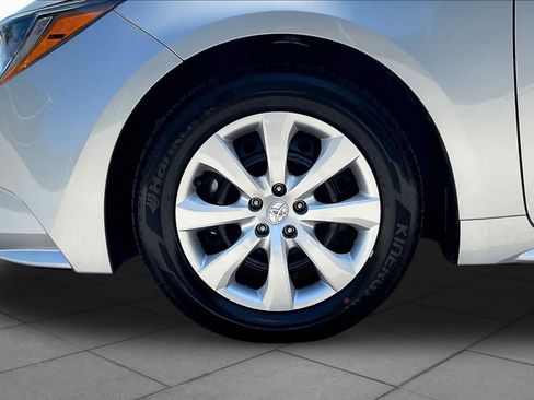 Used 2026 Toyota Corolla LE FWD image 11