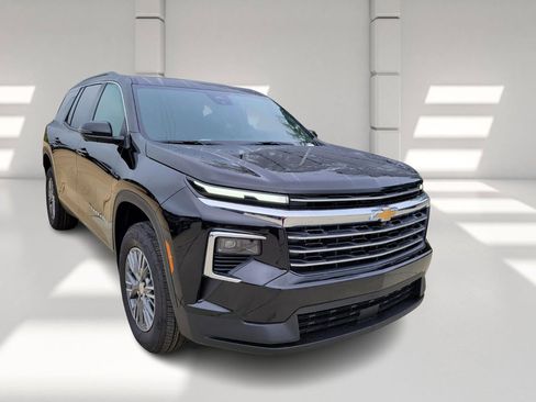 New 2026 Chevrolet Traverse LT w/ Driver Confidence Package image 3