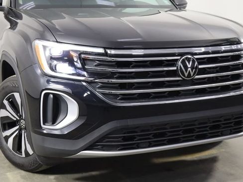Used 2026 Volkswagen Atlas SE FWD image 40