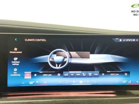Used 2023 BMW i7 xDrive60 AWD/4WD image 55