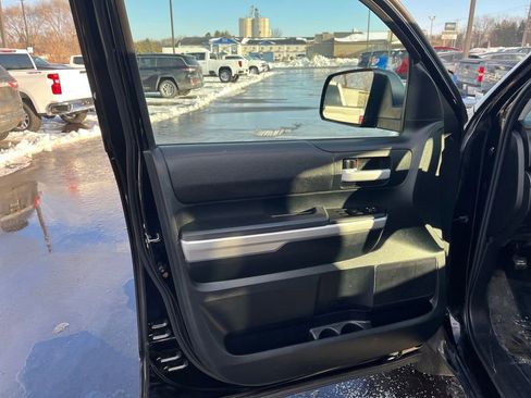 Used 2016 Toyota Tundra SR5 image 12