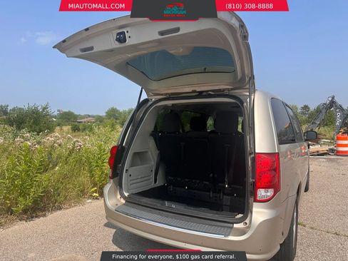 Used 2013 Dodge Grand Caravan SE FWD image 6