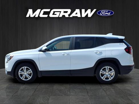 Used 2024 GMC Terrain SLE FWD image 10