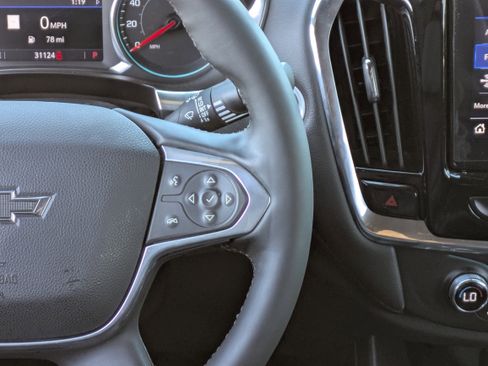 Used 2023 Chevrolet Traverse RS image 23