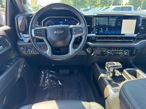 Used 2023 Chevrolet Silverado 1500 RST w/ Convenience Package II AWD/4WD image 19