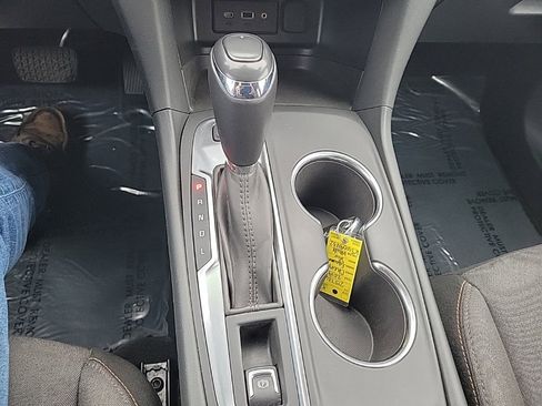 Used 2019 Chevrolet Equinox LT image 13