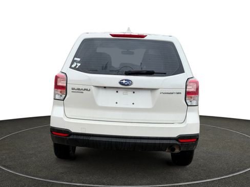 Used 2018 Subaru Forester 2.5i image 5