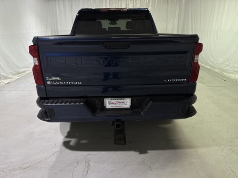 Certified 2022 Chevrolet Silverado 1500 Custom image 9