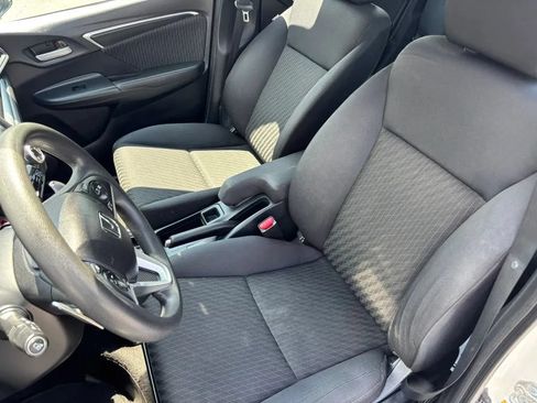 Used 2018 Honda Fit EX image 11