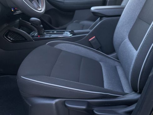 Used 2025 Chevrolet TrailBlazer LT image 22