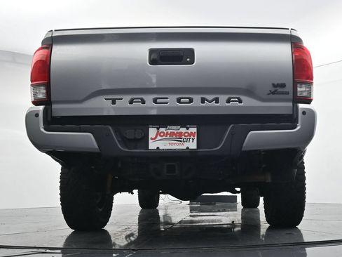 Used 2019 Toyota Tacoma TRD Off-Road AWD/4WD image 35