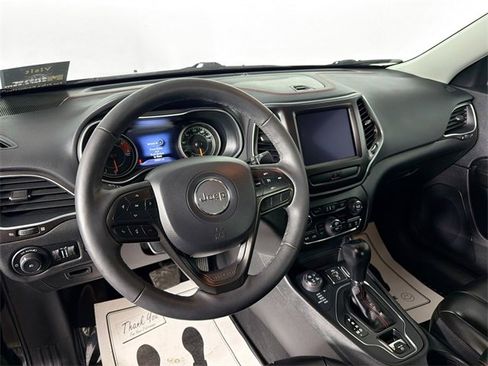 Used 2022 Jeep Cherokee Trailhawk w/ Trailer Tow Group image 9