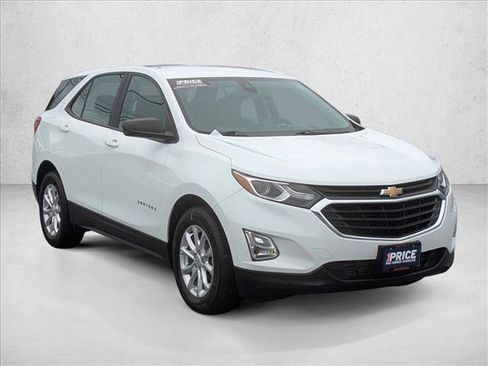 Used 2021 Chevrolet Equinox LS FWD image 3