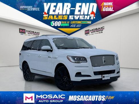 Used 2022 Lincoln Navigator Reserve image 1