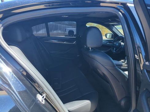 Used 2018 BMW 530i image 16